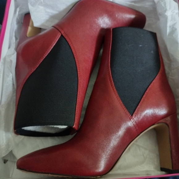 Vince Camuto Boots - Picture 2 of 6